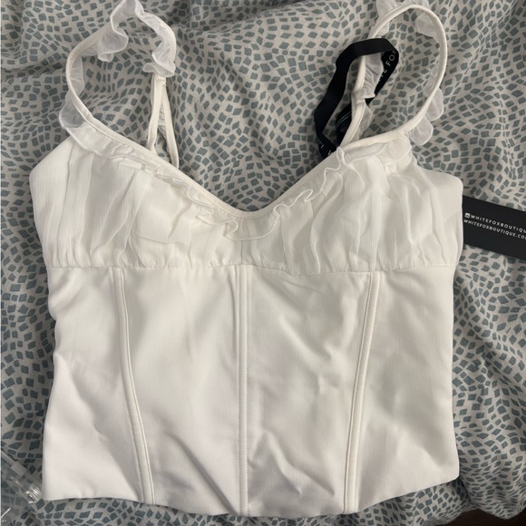 White Fox Boutique White Crop Top - Picture 3 of 4